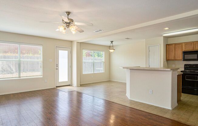 3 beds, 2.5 baths, $1,950