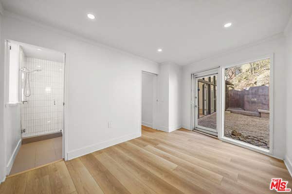 1806 BENEDICT CYN DR