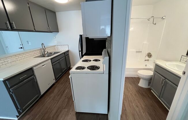 2 beds, 2 baths, 900 sqft, $2,148, Unit 227