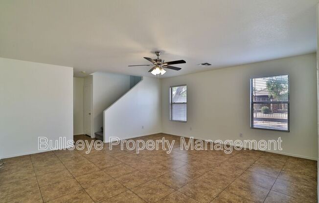 1069 E LOWELL CT