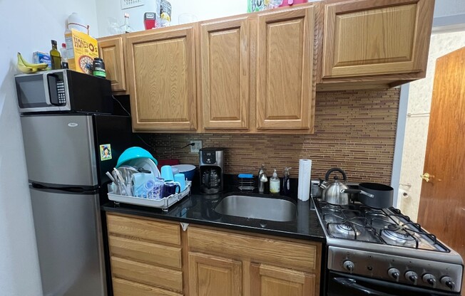 1 bed, 1 bath, $3,500, Unit 1E
