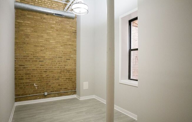 2 beds, 1 bath, 1,500 sqft, $1,800, Unit 4439-SF