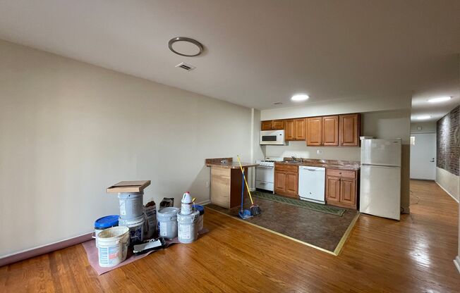607-09 S 3rd