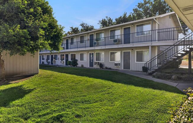 404 W. Cross St.