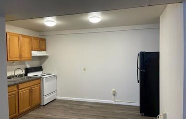 101 W Park St