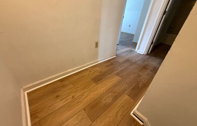 4 beds, 2.5 baths, $2,100, Unit Whole