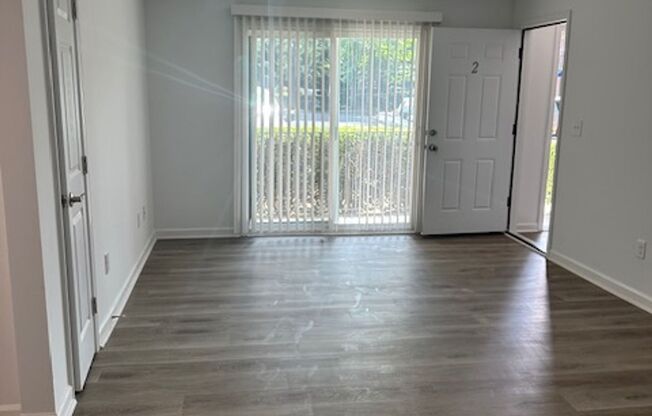 3 beds, 2 baths, 1,200 sqft, $1,995, Unit 2290-03