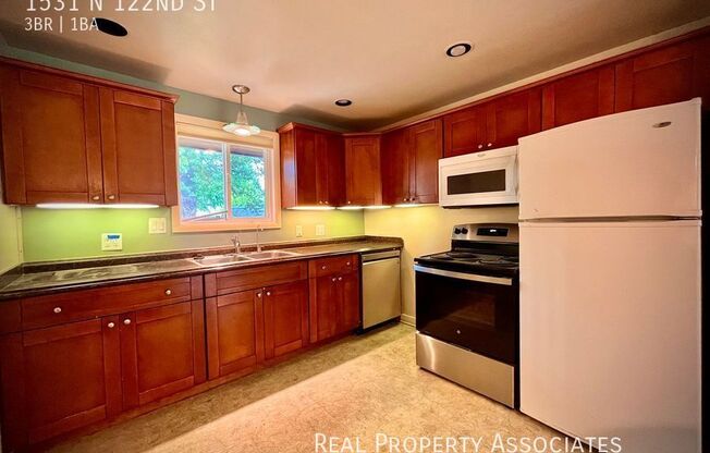 1531 N 122 ST