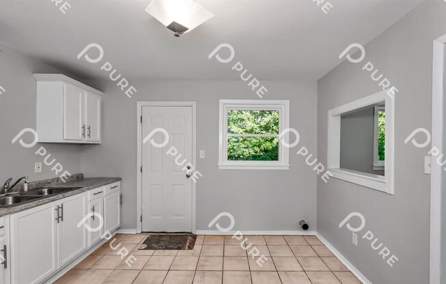 3 beds, 1 bath, $1,195