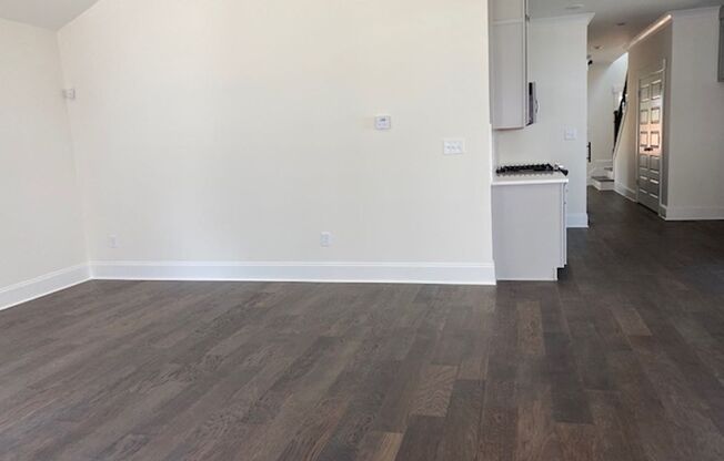 3 beds, 2.5 baths, $2,900