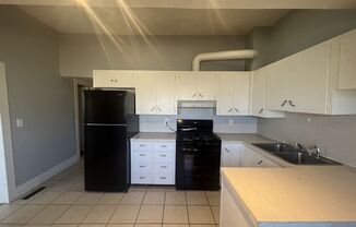 2 beds, 2 baths, $800