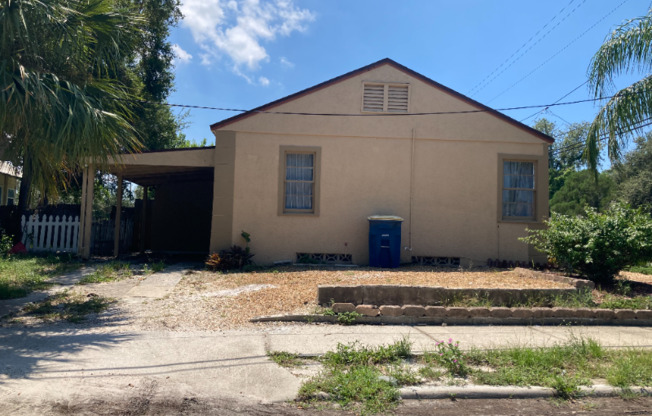 1215 N GDN AVE