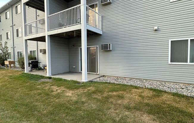 2 beds, 1 bath, 1,000 sqft, $950, Unit 107