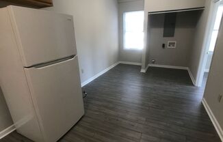 2 beds, 1 bath, 1,222 sqft, $1,695, Unit B