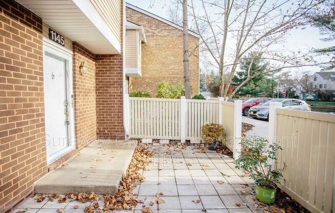 1145 GOLDEN POND
