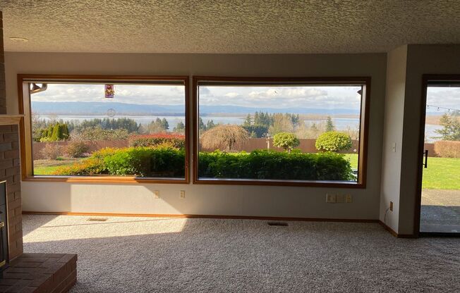 Huge Single Level Home w/ Amazing Vancouver Lake Views!!! - 6708 NW Dogwood Dr