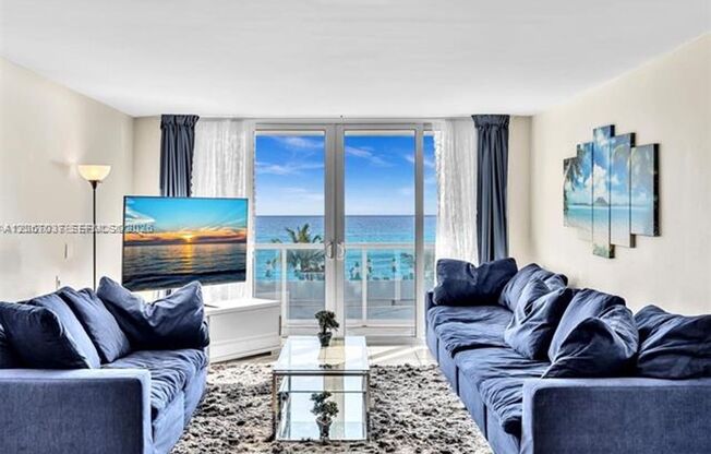 2 beds, 2 baths, $3,500, Unit # 206
