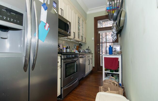 large 4 bed in Mission Hill