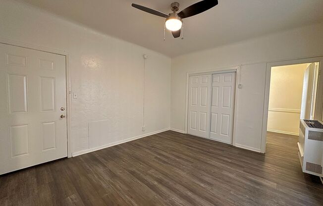 Studio, 1 bath, 364 sqft, $1,295, Unit 106