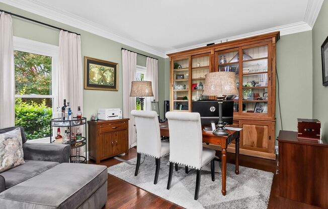 4 beds, 3.5 baths, $6,300