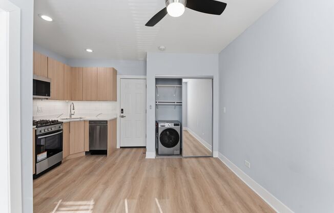 Studio, 1 bath, 207 sqft, $1,475, Unit 211
