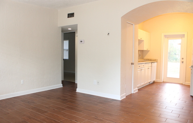 Adorable Mid Century Modern Bungalow in Winter Park!