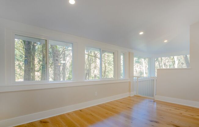 Beautiful 3br/2bth - SW Portland