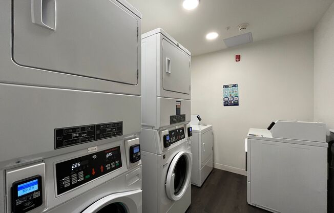 1 bed, 1 bath, 440 sqft, $1,327, Unit 223