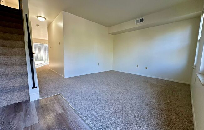 North Hills 3 Bedroom Townhome! In-Unit Washer & Dryer + Equipped Kitchen with Dishwasher! Call Today!