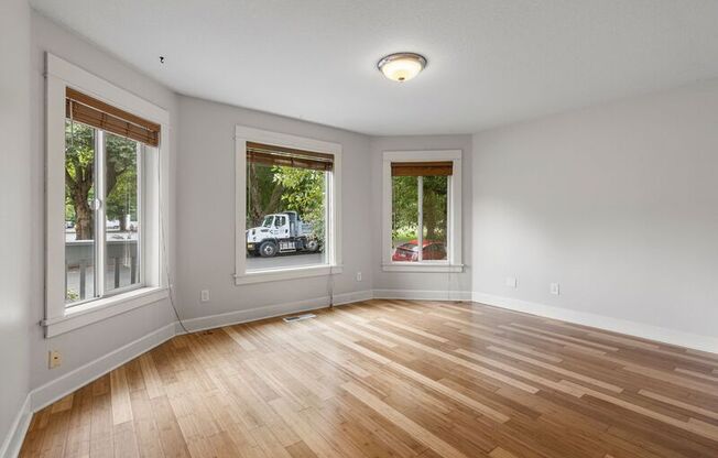 3910 N HAIGHT AVE