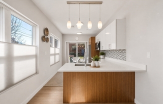 2 beds, 2 baths, 1,070 sqft, $3,200, Unit 209