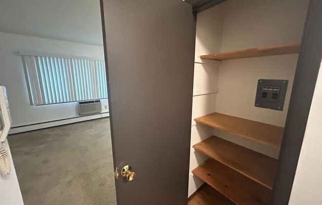 Studio, 1 bath, $875, Unit 206