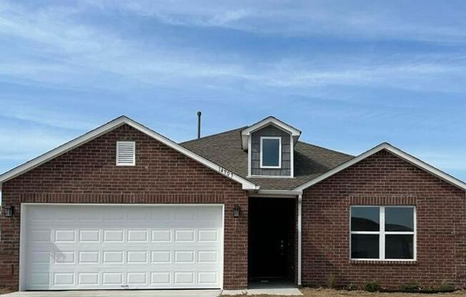 Welcome home to this stunning new construction in Battle Creek subdivision!