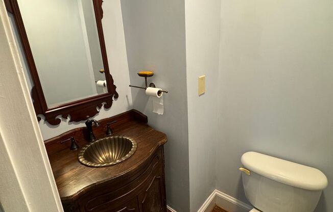 Beautifully Remodeled 4-Bedroom Home with Spacious Yard in Charlotte, NC