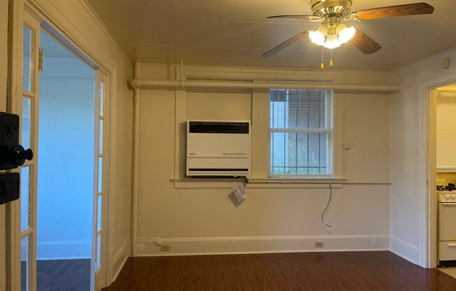 Studio, 1 bath, 350 sqft, $1,095, Unit 103