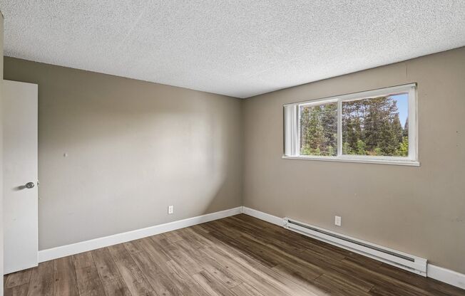 2 beds, 1 bath, 800 sqft, $1,325, Unit 431-01-15