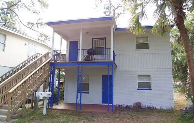 Charming 2 units building in Prime St. Pete Location