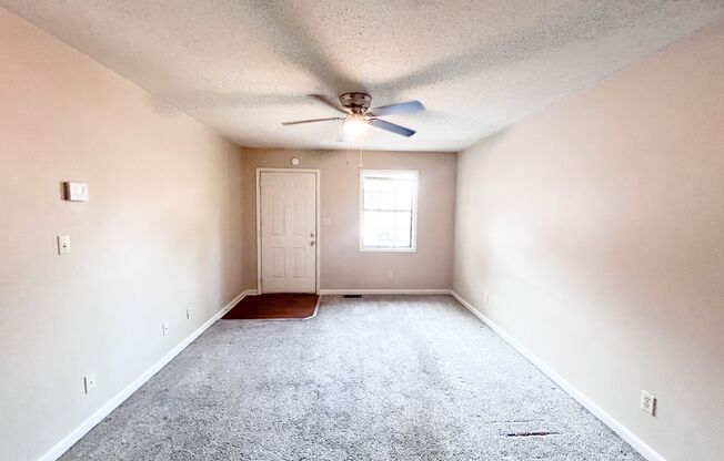 1 bed, 1 bath, 700 sqft, $700