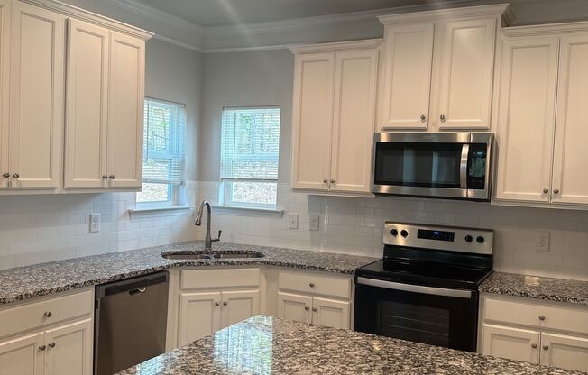 Spacious 4BR/3BA Home in Laurel Cove with Guest Suite on Main!