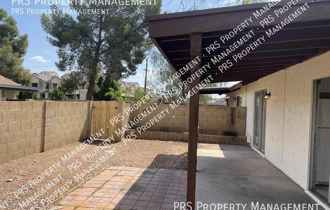 1532 E EL PARQUE DR