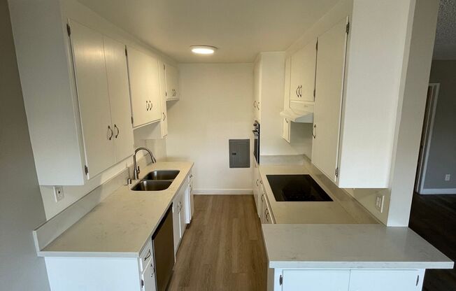 Encino Parkwest Apartments