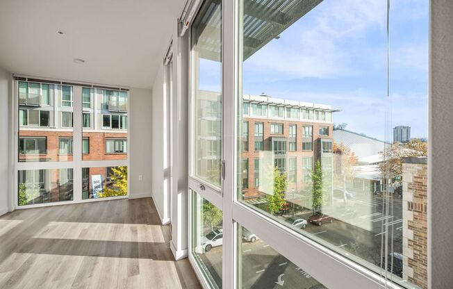 1 bed, 1 bath, 585 sqft, $1,715, Unit 515