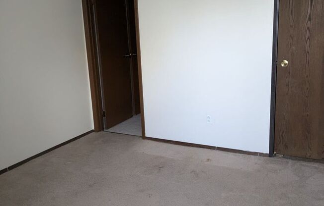 2 beds, 1.5 baths, 1,000 sqft, $1,451, Unit 8199-8199C