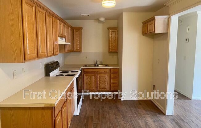 1132 N GARDENER AVE