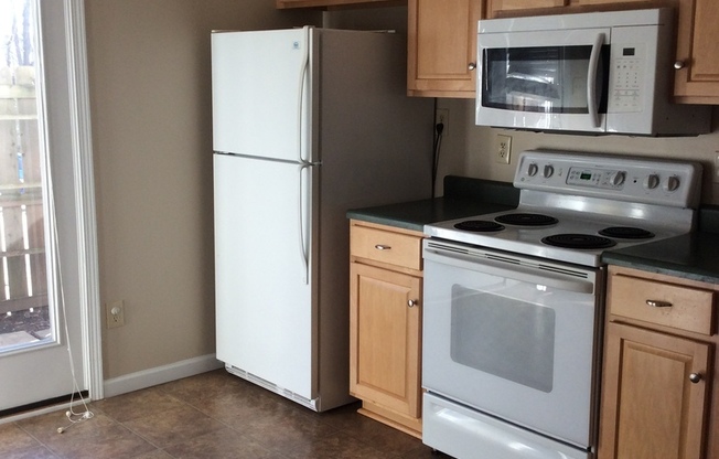 2 beds, 1.5 baths, $1,100