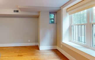 2032 16th St NW Unit 1