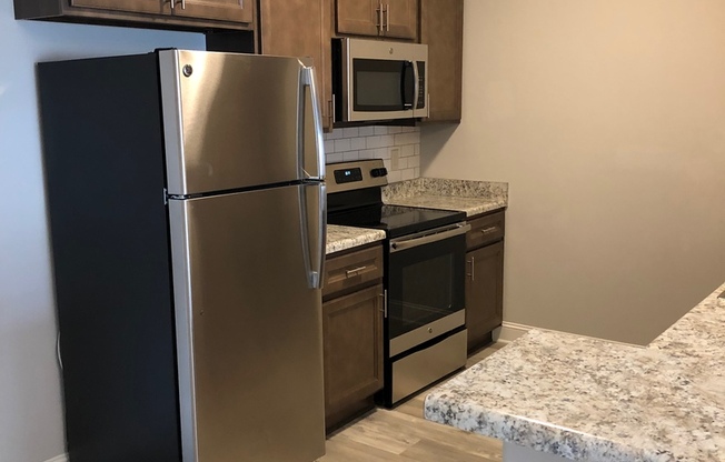 1 bed, 1 bath, 848 sqft, $900, Unit 15