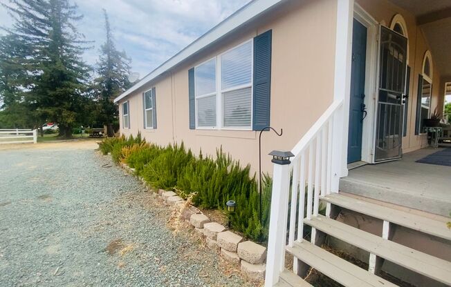Charming Country Property with Option to Lease Land
