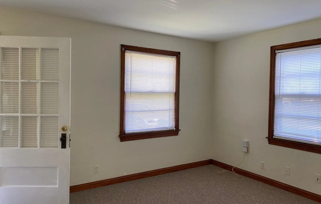 Charming 2 Bed / 1 Bath Cape Cod in Camp Taylor