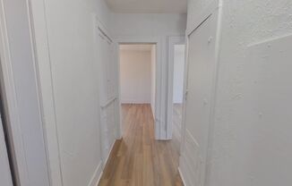 2 beds, 1 bath, $700